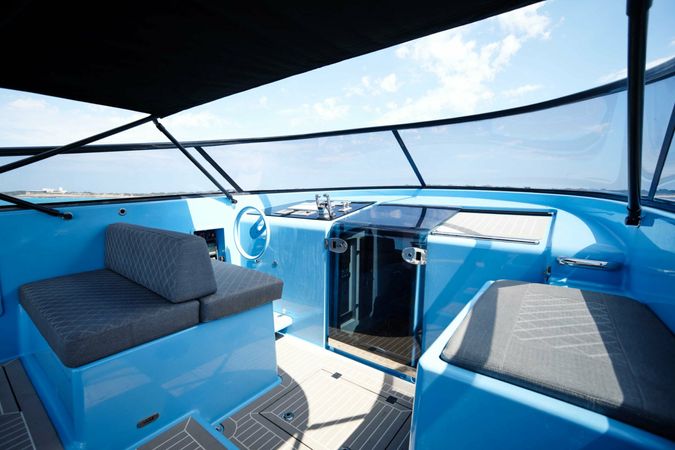 Van Dutch 40 | Blue Steel