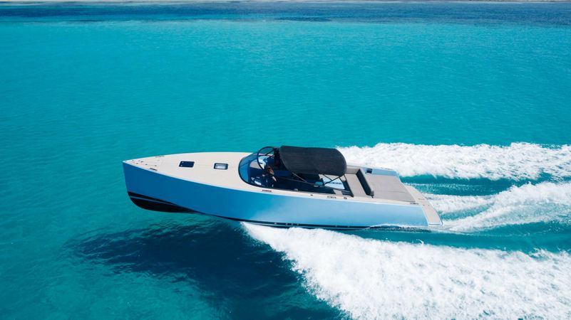 Van Dutch 40 | Blue Steel