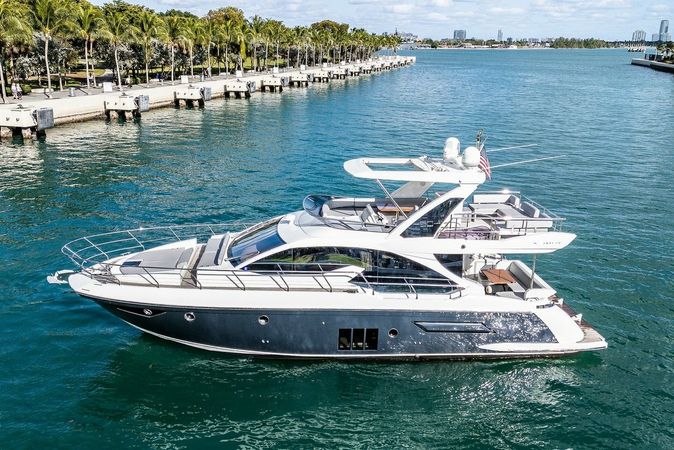 Azimut 55 | Julia Valentina