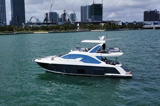 Azimut 55 | Julia Valentina