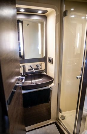 Azimut 55 | Julia Valentina