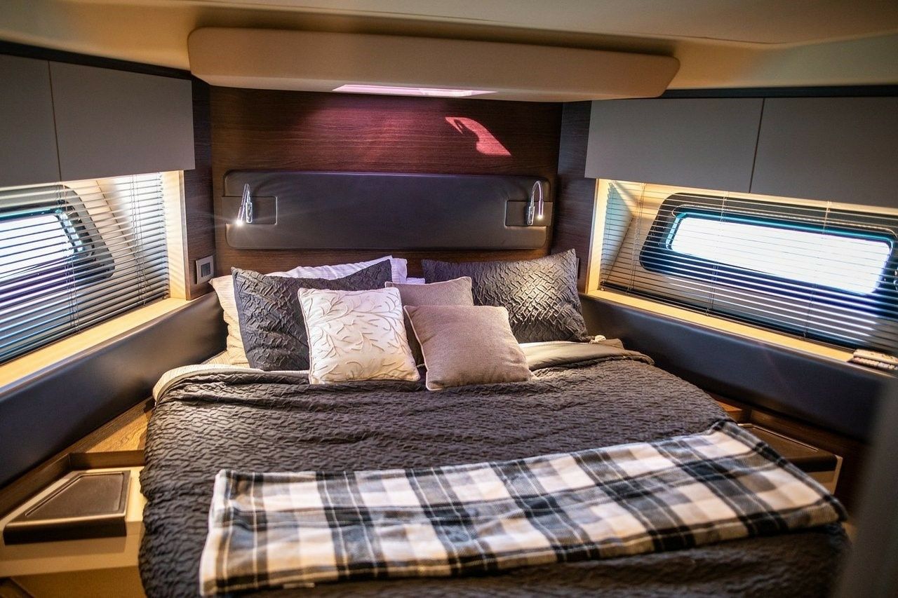 Azimut 55 | Julia Valentina