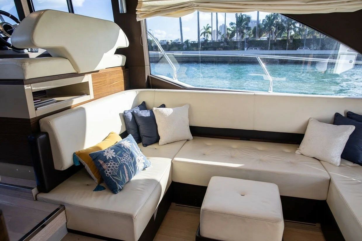 Azimut 55 | Julia Valentina