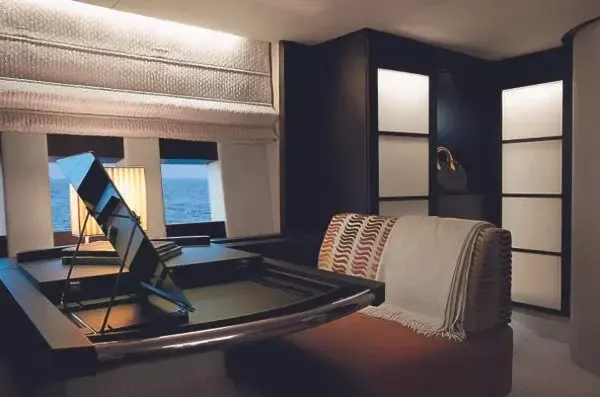 Azimut 62 S | Warren Kelly