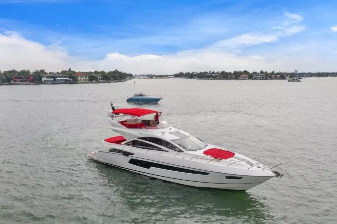 Sunseeker Manhattan 70 | Gem