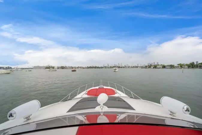 Sunseeker Manhattan 70 | Gem