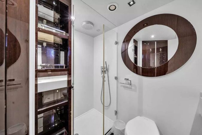 Sunseeker Manhattan 70 | Gem