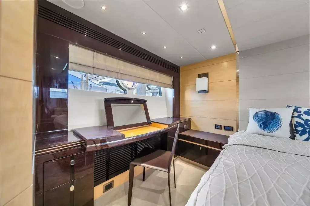 Sunseeker Manhattan 70 | Gem