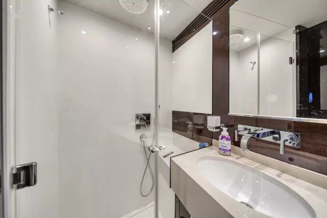 Sunseeker Manhattan 70 | Gem