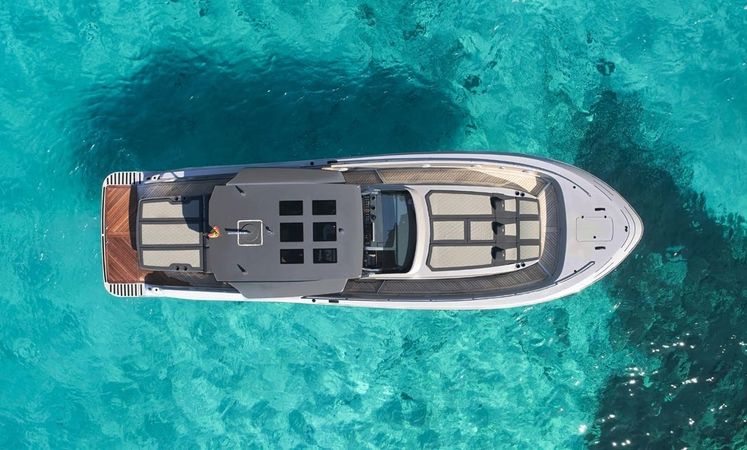 Canados Gladiator 493 | Grand