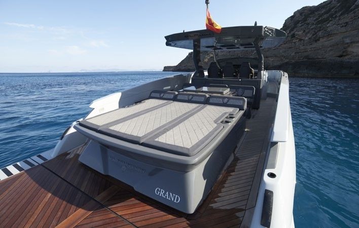Canados Gladiator 493 | Grand