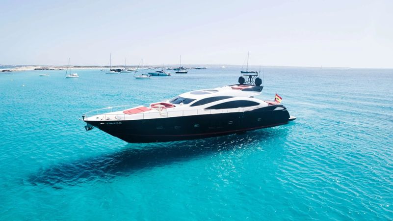 Sunseeker Predator 92 | UM7