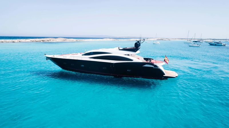 Sunseeker Predator 92 | UM7