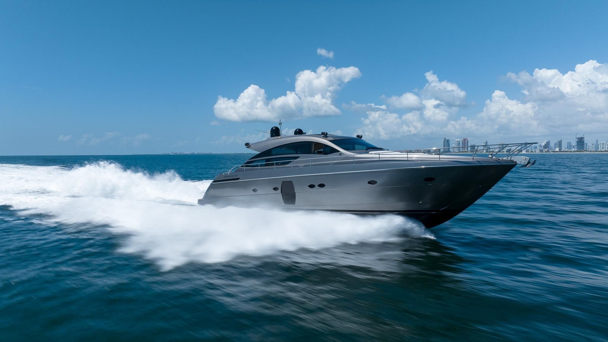 Pershing 64 | Wind