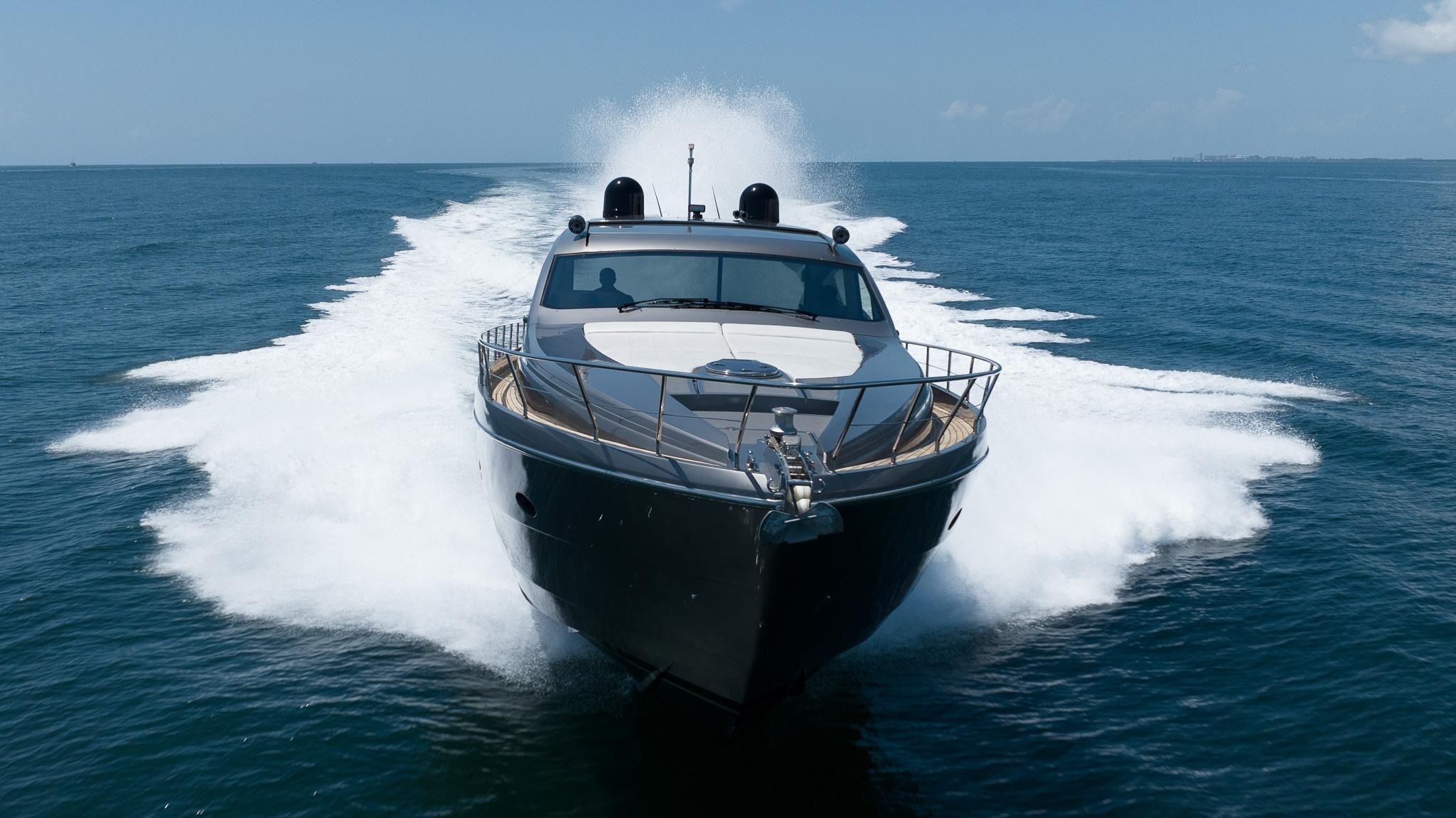 Pershing 64 | Wind