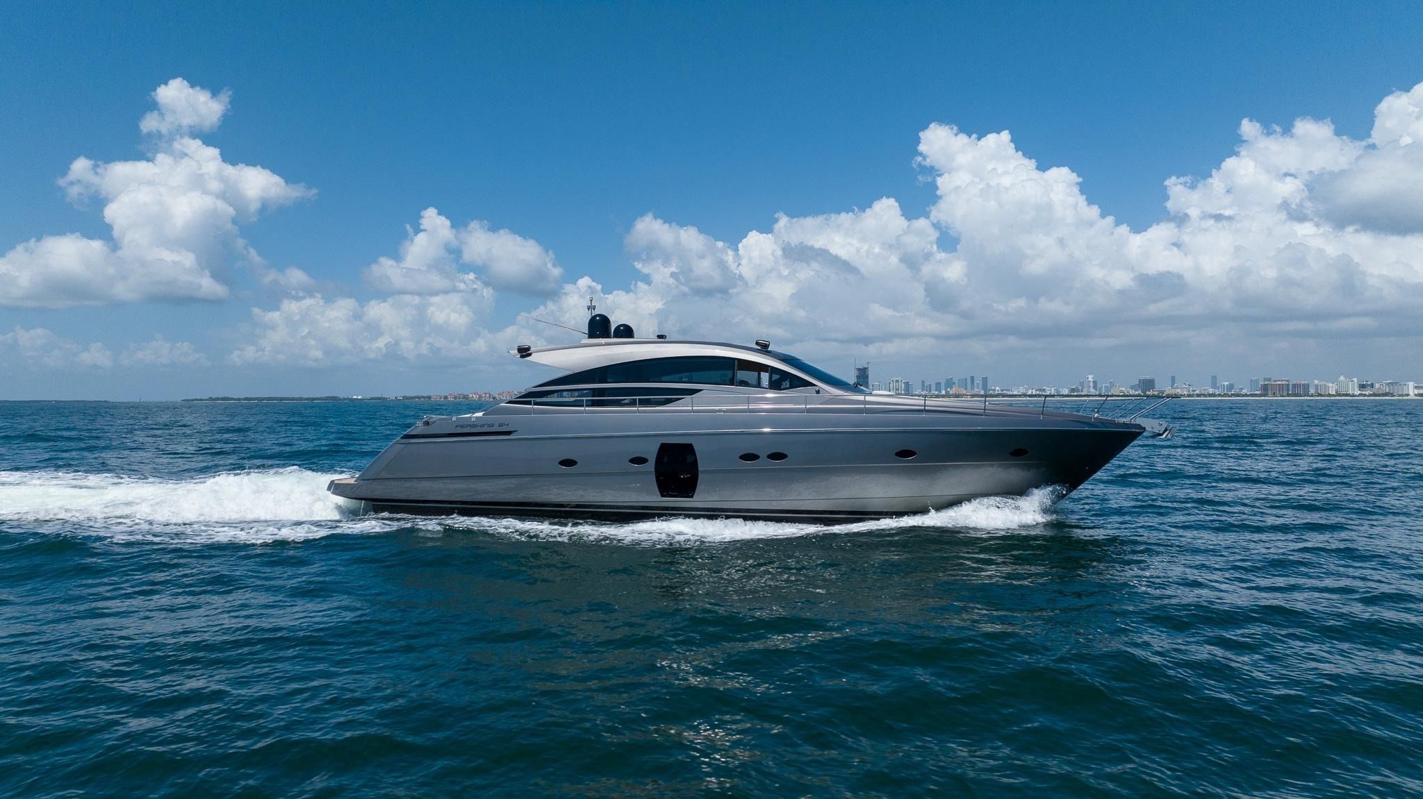 Pershing 64 | Wind
