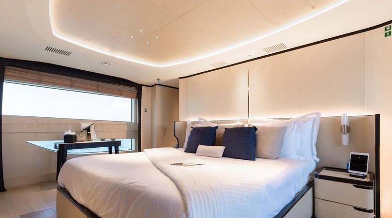 Benetti Delfino 93 | Bella Vita