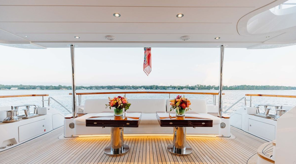 Benetti Delfino 93 | Bella Vita