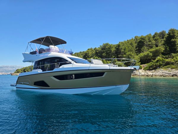 Sealine F430 | Tireless Too