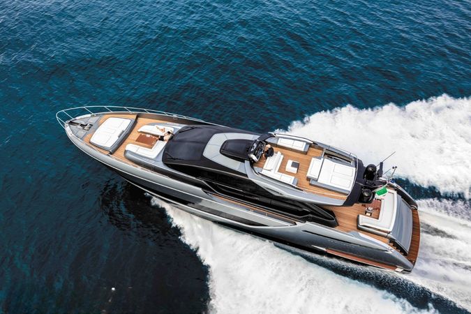 Riva 88 Folgore | Grey Shark