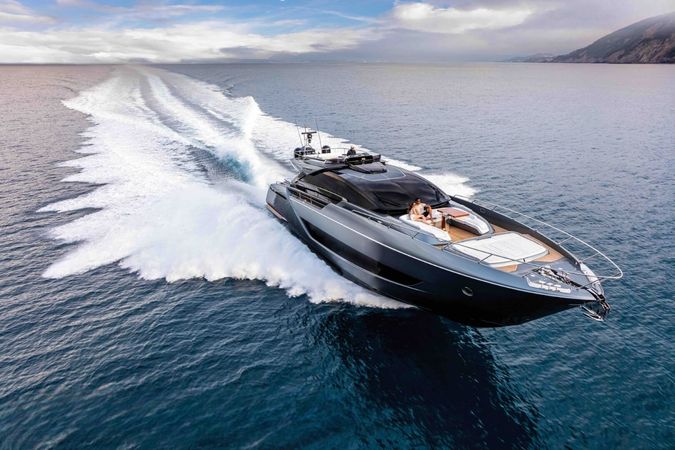 Riva 88 Folgore | Grey Shark