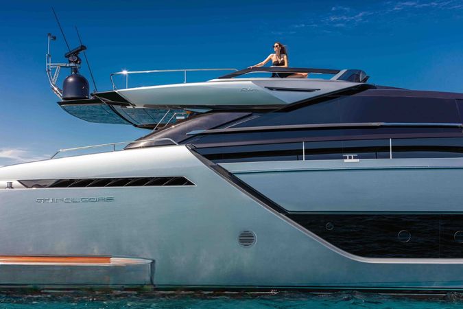 Riva 88 Folgore | Grey Shark