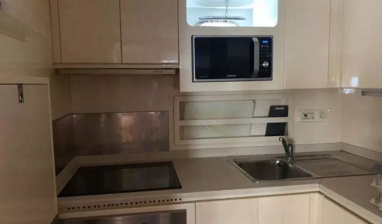 Mangusta 80 | Happy Hour