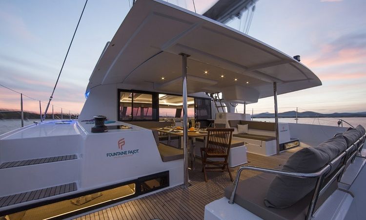 Fountaine Pajot Saba 50 | Bicos
