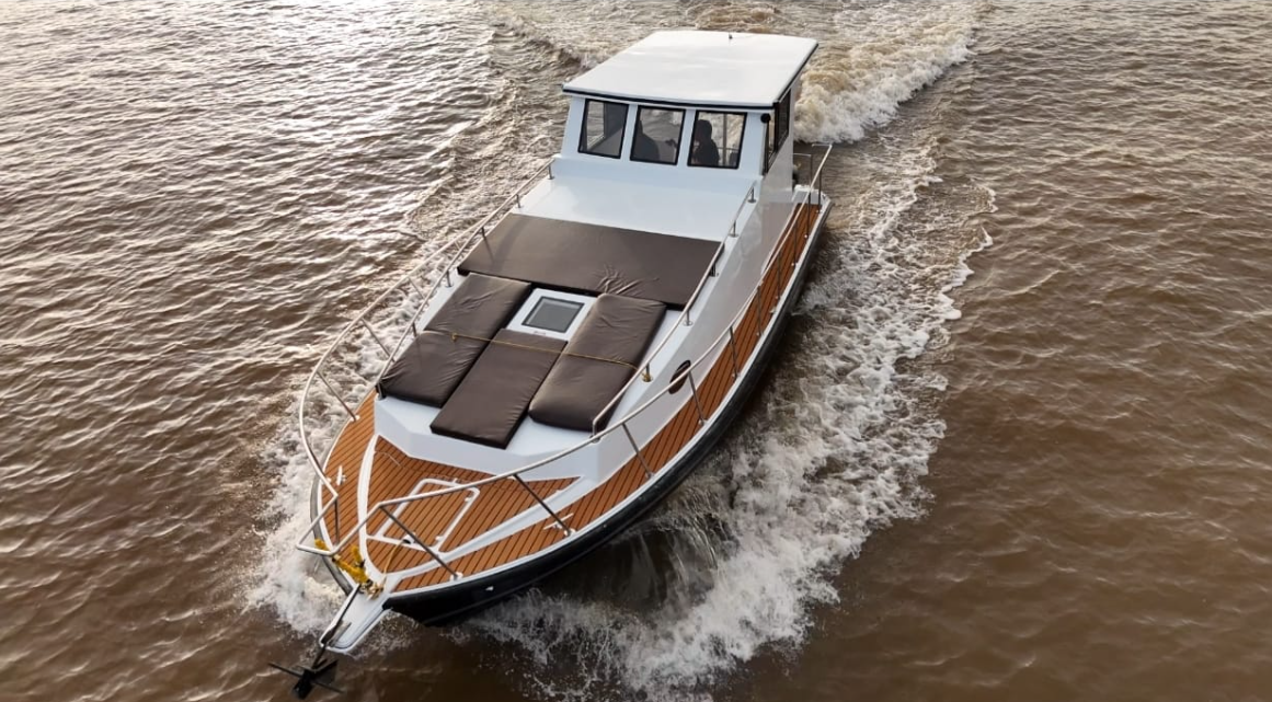 Custom Built 28 | Desire