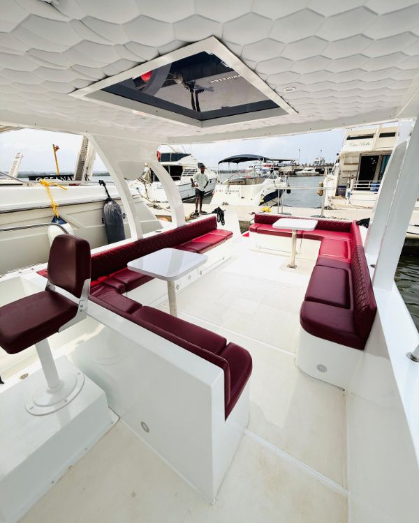 Custom Built 33 | M. V. Dreamz