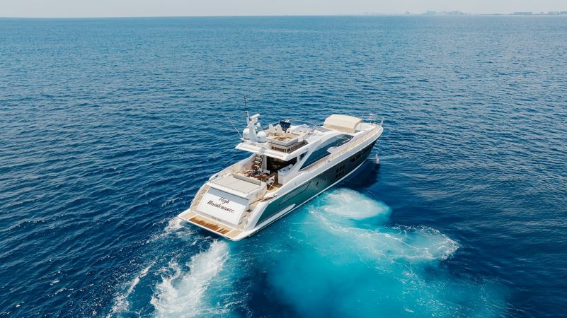 Azimut 77S | High Maintenance