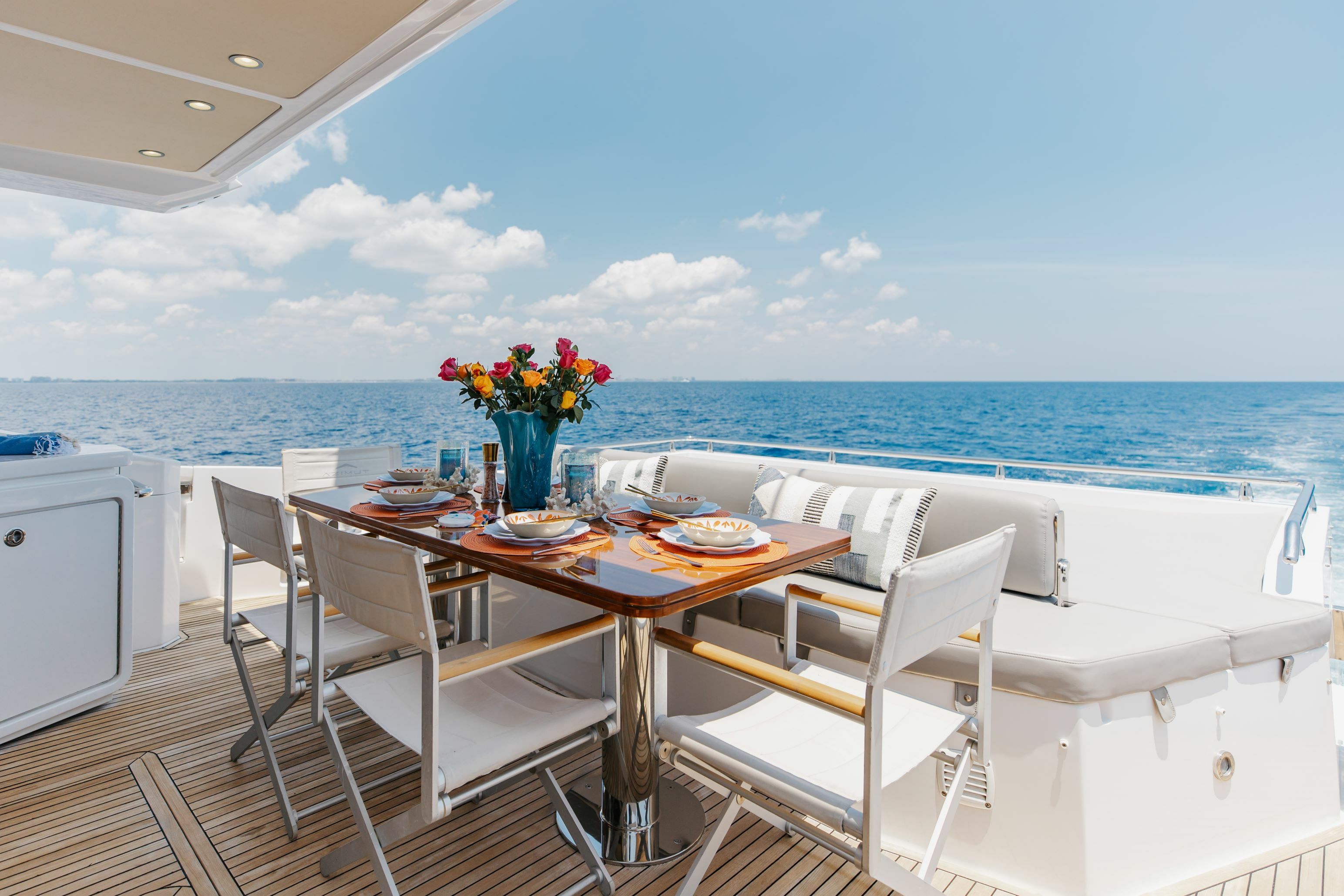 Azimut 77S | High Maintenance