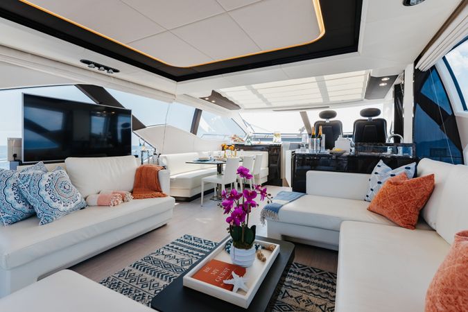 Azimut 77S | High Maintenance