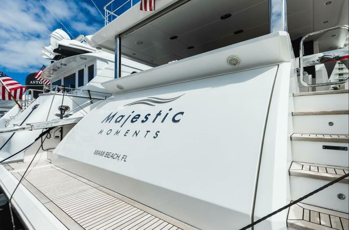 Azimut Grande 27 | Majestic Moments