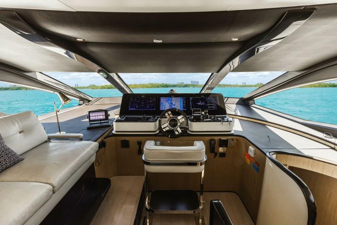 Azimut Grande 27 | Majestic Moments