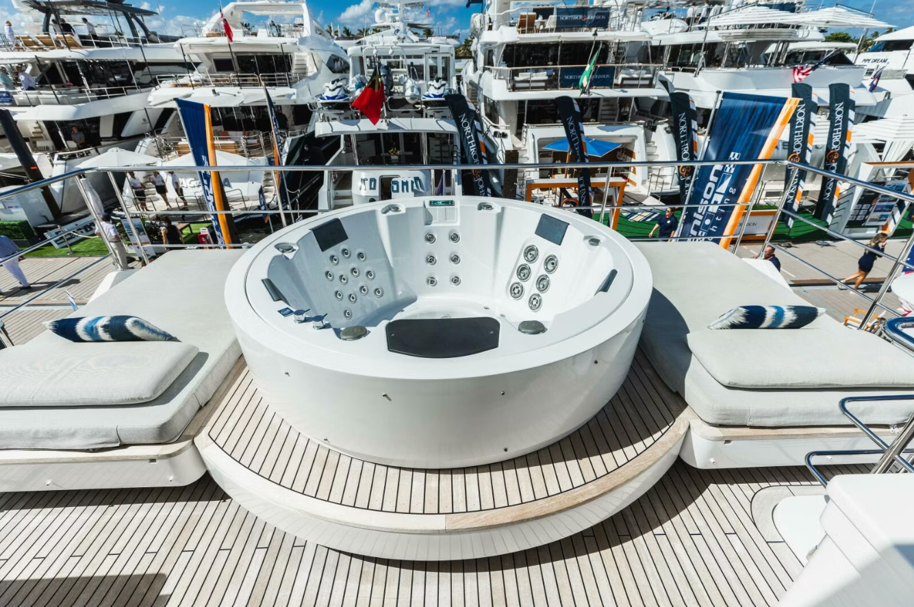 Azimut Grande 27 | Majestic Moments