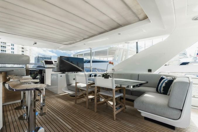 Azimut Grande 27 | Majestic Moments