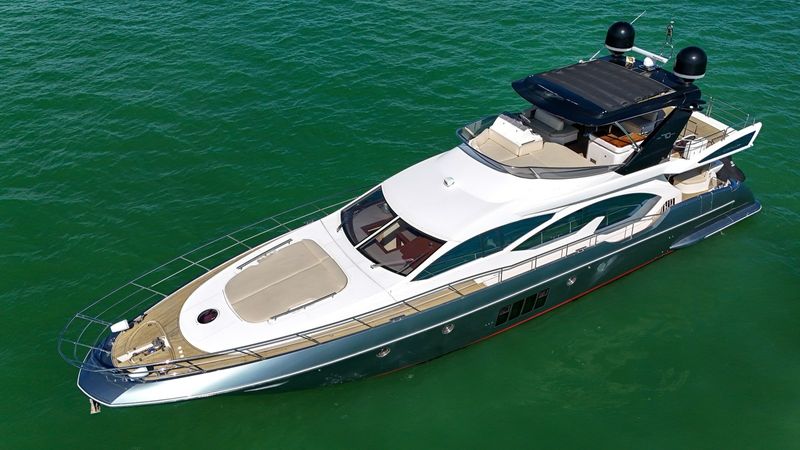 Azimut 70 | 211