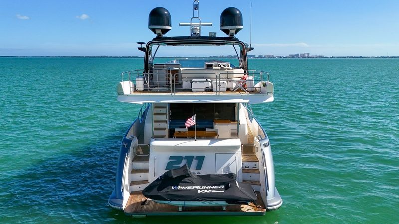Azimut 70 | 211