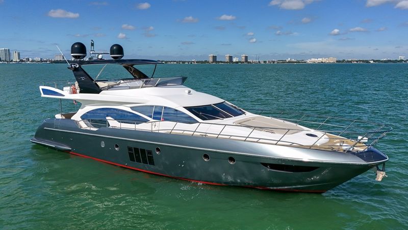 Azimut 70 | 211