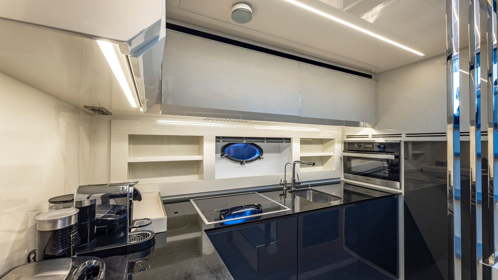 Pershing 70 | Sans Souci 8