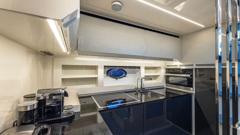 Pershing 70 | Sans Souci 8