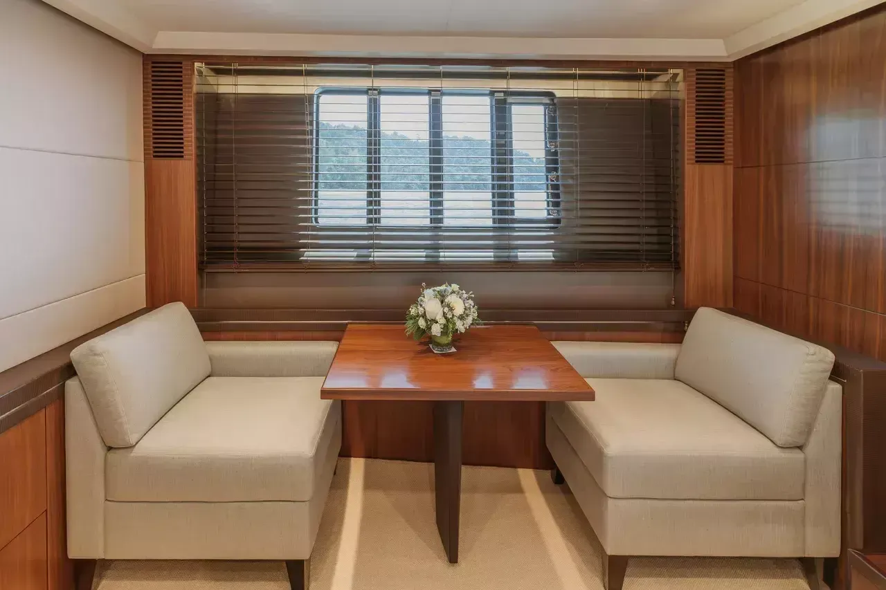 Princess V78 | W.J.Lip