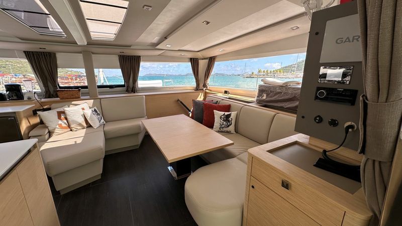 Fountaine Pajot Aura 51 | Valkyrie