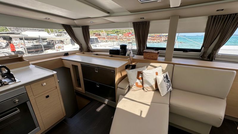 Fountaine Pajot Aura 51 | Valkyrie