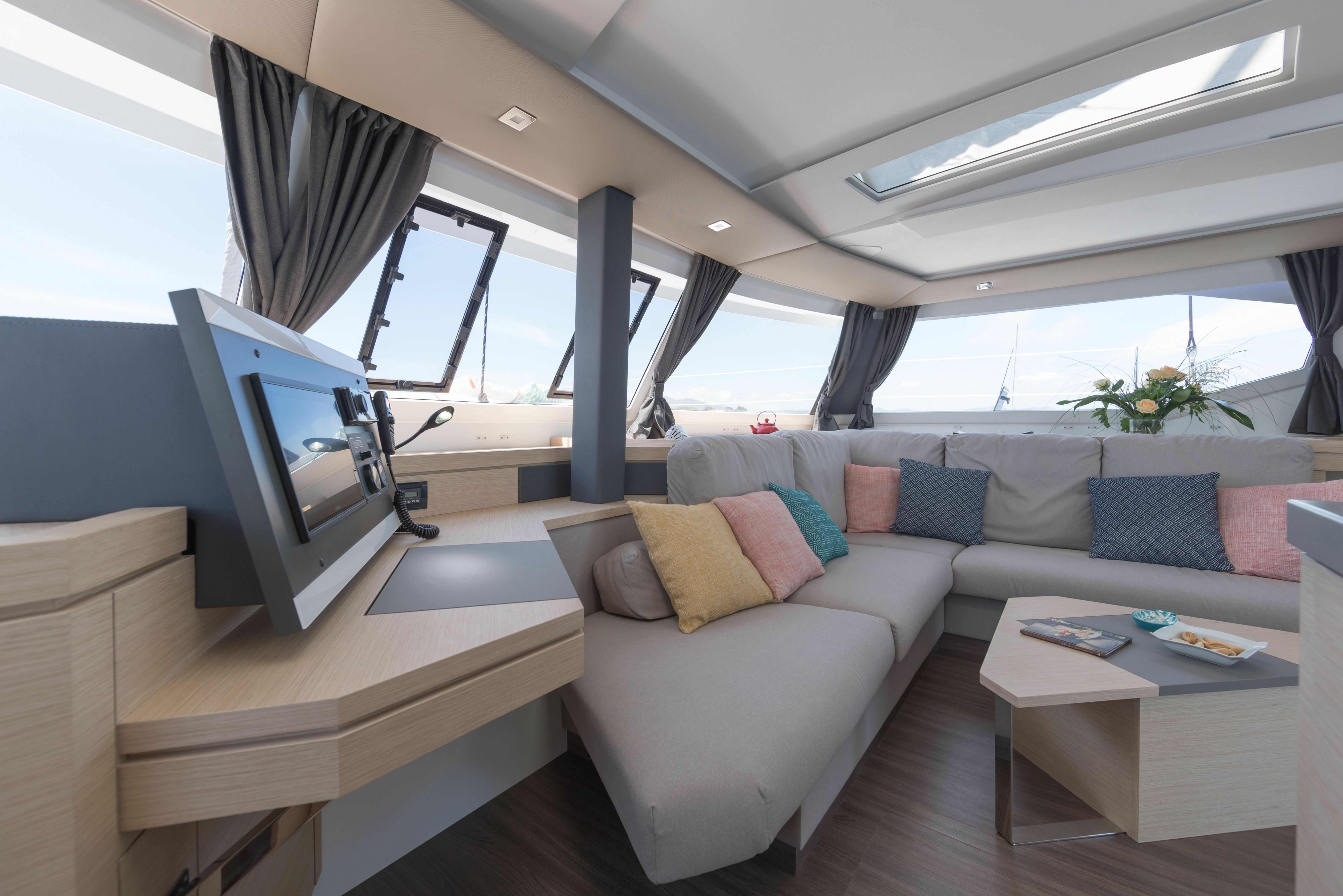 Fountaine Pajot Tanna 47 | Playful
