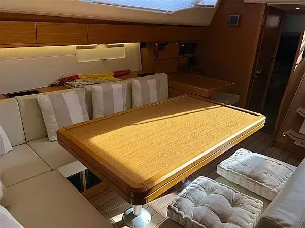 Jeanneau 54 | Capari