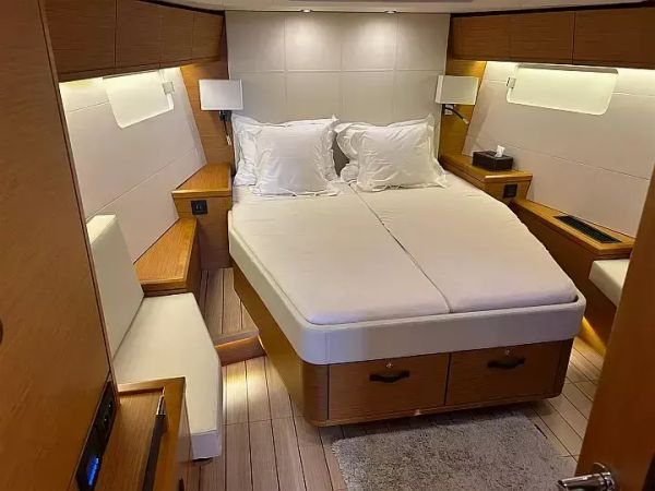 Jeanneau 54 | Capari