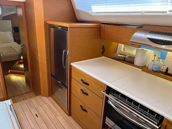 Jeanneau 54 | Capari