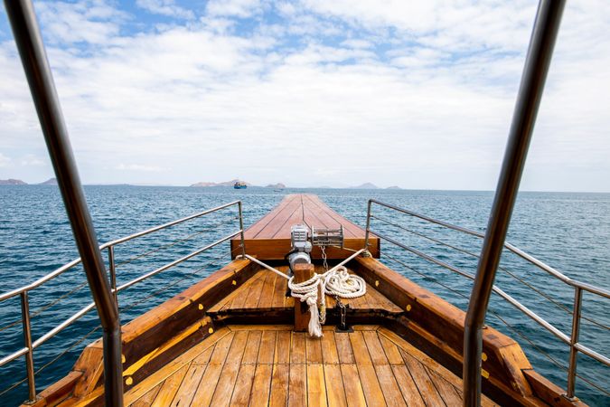 Custom Built Phinisi | La Unua